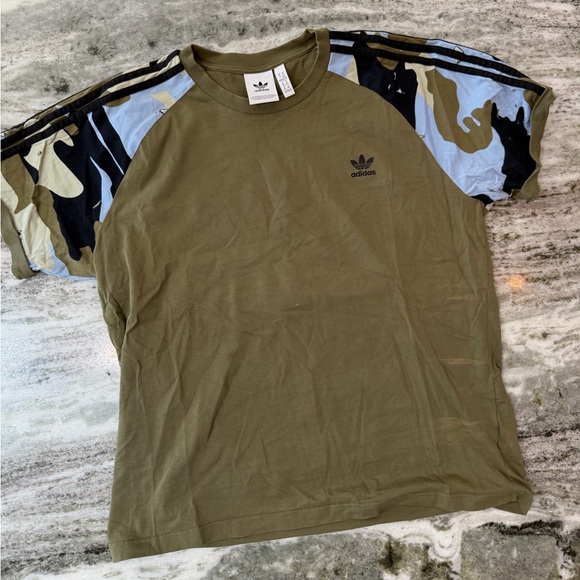 Adidas Men's Olive and Camo Short Sleeve Tee - Picture 2 of 5
